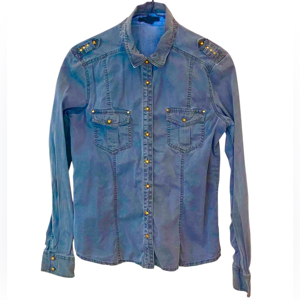 Chambray button down shirt w/gold pyramid studs & buttons